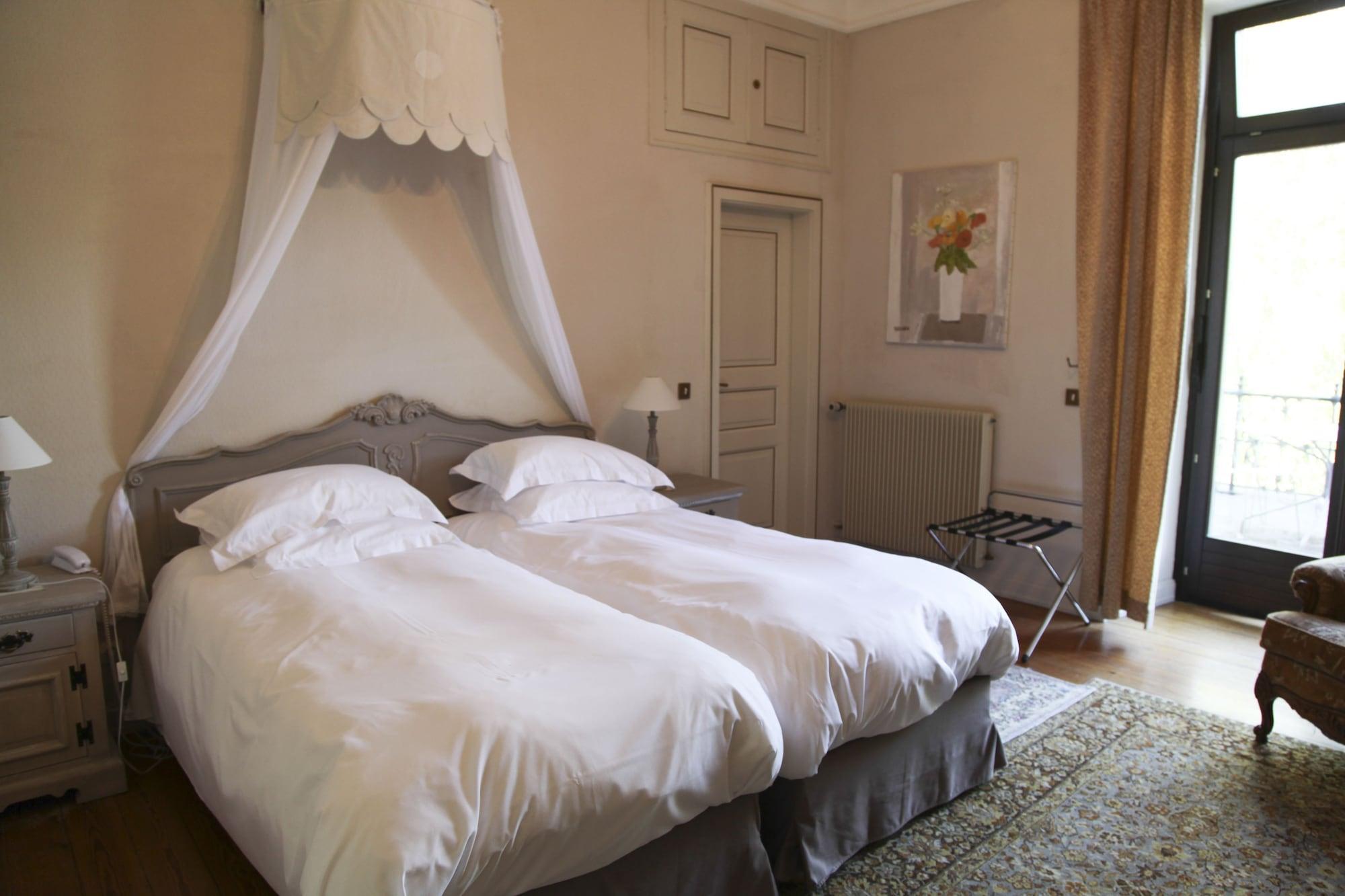 Hotel The Originals Domaine de Beaupré - Room Service Disponible Guebwiller Exterior foto