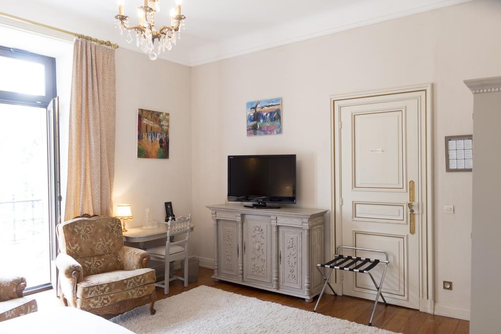 Hotel The Originals Domaine de Beaupré - Room Service Disponible Guebwiller Exterior foto